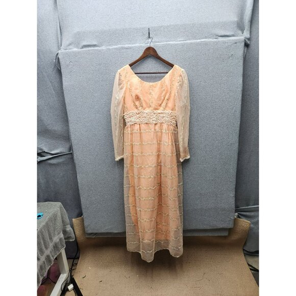 Vintage Peach & Lace Long Sleeve Dress - Picture 2 of 4